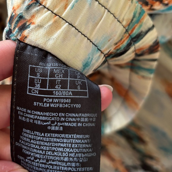 GUESS Wide-Leg Patterned Pants - Picture 4 of 9